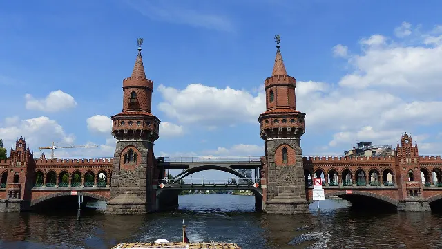 Umzug nach Berlin – Bildmotiv: Oberbaumbrücke Berlin (03)