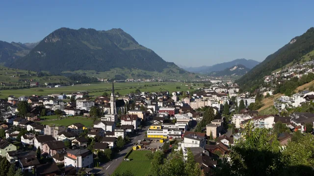 Umzug in Ennetbürgen – Bildmotiv: Blick auf Ennetbürgen und das Stanserhorn