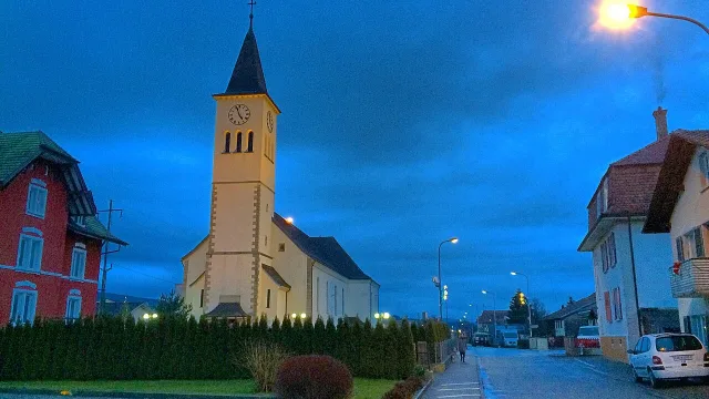 Umzug in Haute-Sorne – Bildmotiv: Kirche von Bassecourt