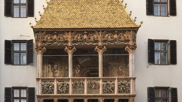 Umzug nach Innsbruck: Goldenes Dachl in der Altstadt