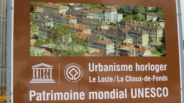 Umzug in Le Locle – Bildmotiv: Uhrmacherstadt Le Locle, UNESCO-Welterbe
