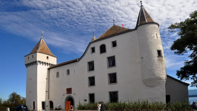 Umzug in Nyon – Bildmotiv: Schloss Nyon