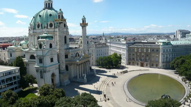 Umzug nach Wien – Bildmotiv: Wien, Karlskirche und TU